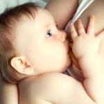 ¿Qué significan los colores de la leche materna?