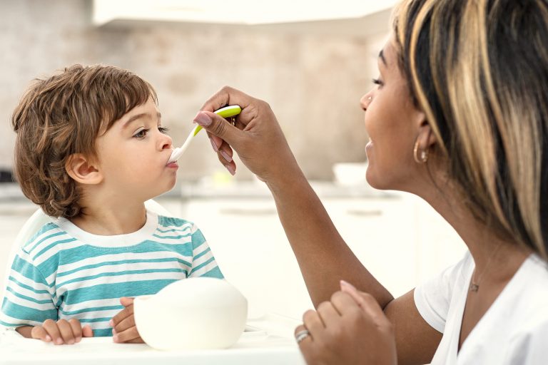 ¿Se puede prevenir las alergias alimentarias?