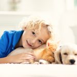 Beneficios para los niños de tener una mascota