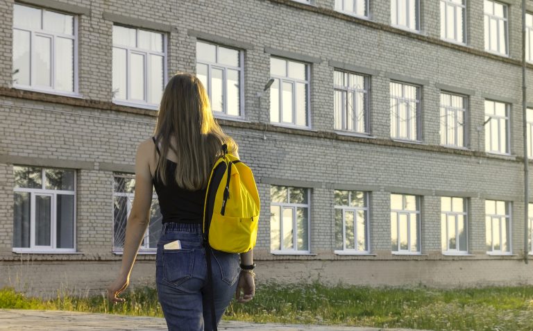 ¿Cómo ayudar a los adolescentes a elegir una carrera?