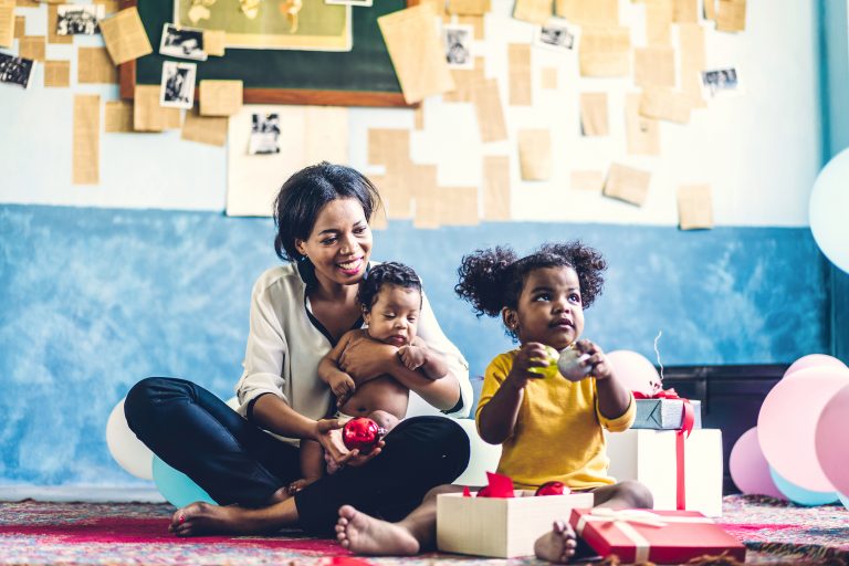 La Ley de familias amplía los permisos para cuidado de hijos