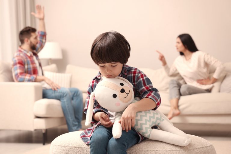 ¿Cómo afectan las peleas de los padres a los hijos?