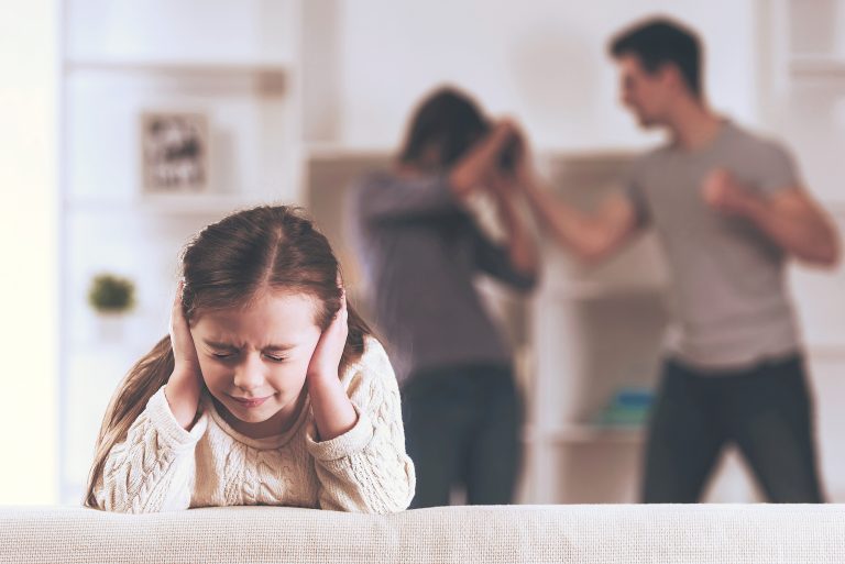 ¿Cómo afectan las peleas de los padres a los hijos?