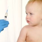 Vacuna covid pediátrica en menores de 5 años en riesgo