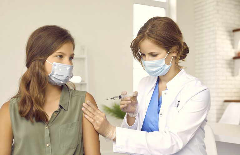 ¿Cuáles son las vacunas para los adolescentes?