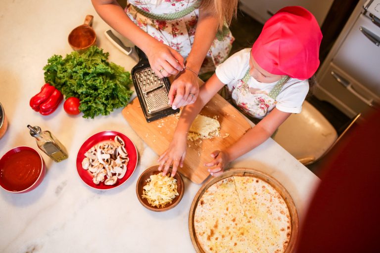 Una mala alimentación acorta la infancia de niños y niñas