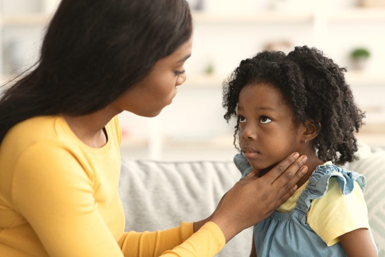 La amigdalectomía en niños: Riesgos postoporatorios