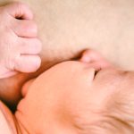 La lactancia materna es más necesaria para los bebés de cesárea