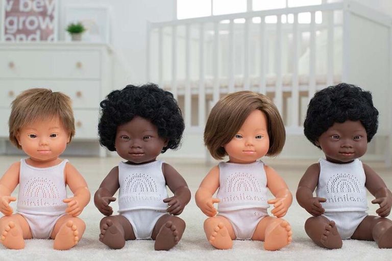 Mattel lança Barbie com Síndrome de Down: 'Brincadeira combate preconceito'  - DiversEM - Estado de Minas