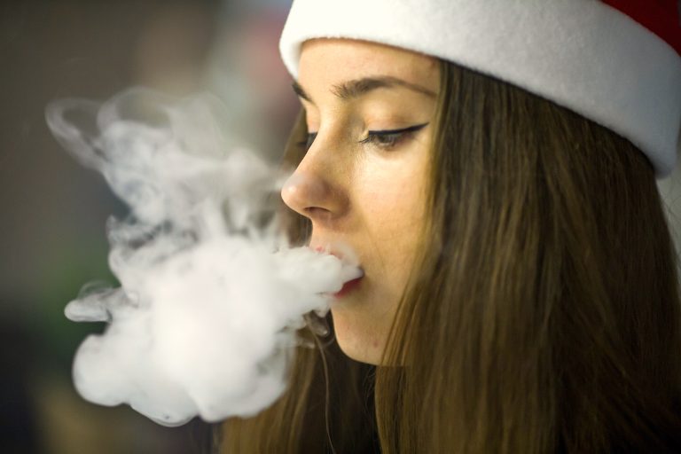 Nicotina y marihuana aumentan depresión y ansiedad en jóvenes