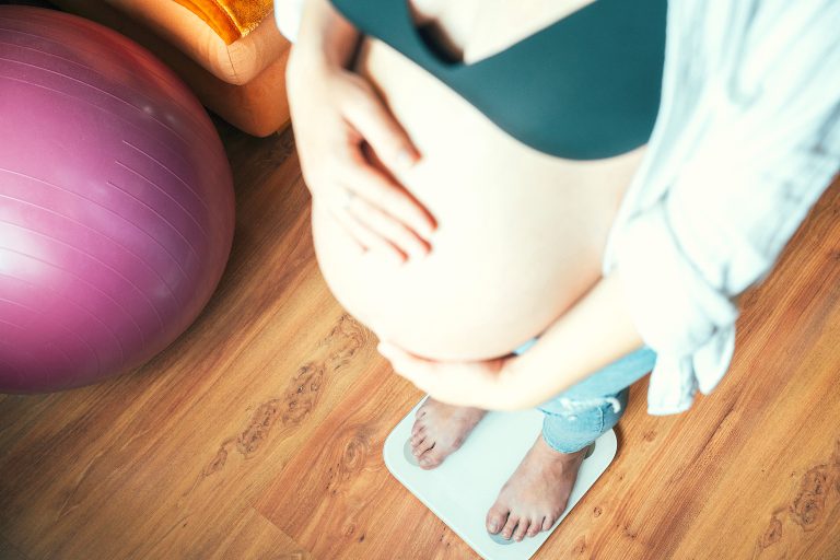 Sobrepeso en el embarazo y riesgos: Obesidad en la descendencia