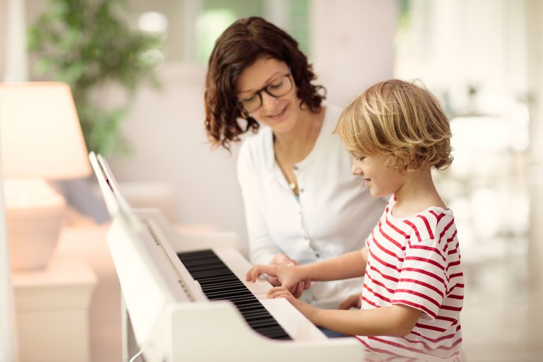 Tocar un instrumento aumenta el cociente intelectual de los niños