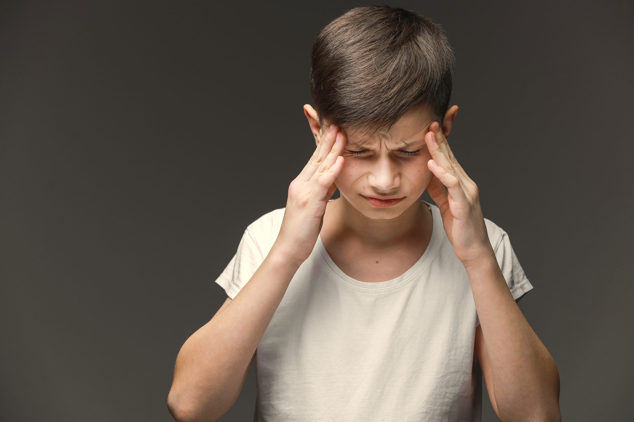 Dolor de cabeza causa discapacidad a partir de los 16 años