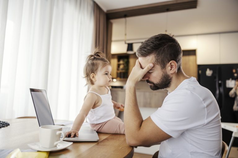 Alemania ofrece retiros a madres y padres estresados