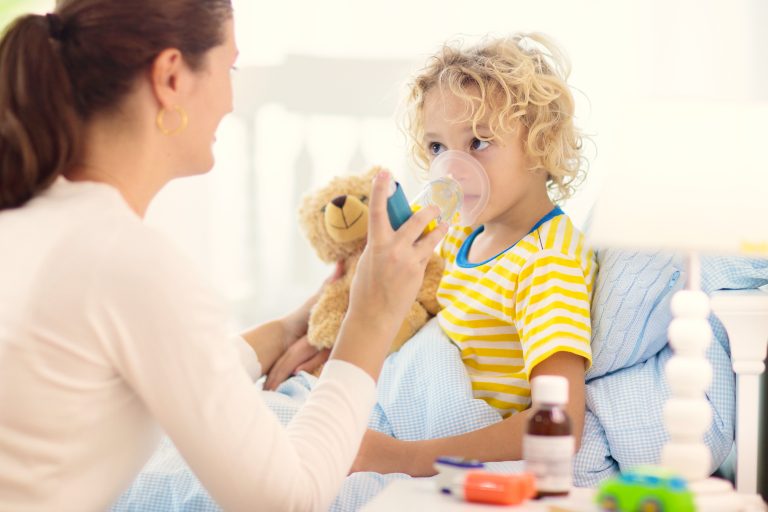 Tomar vitamina D no reduce el riesgo de asma en niños