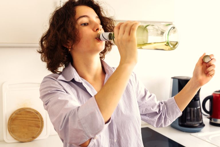 ¿Cómo afecta el consumo de alcohol en los adolescentes?