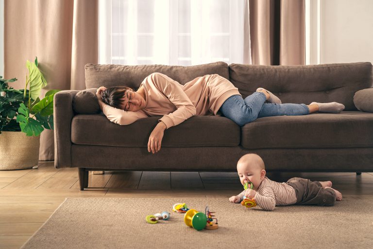 Un nivel alto de cortisol en el embarazo perjudica el sueño del bebé