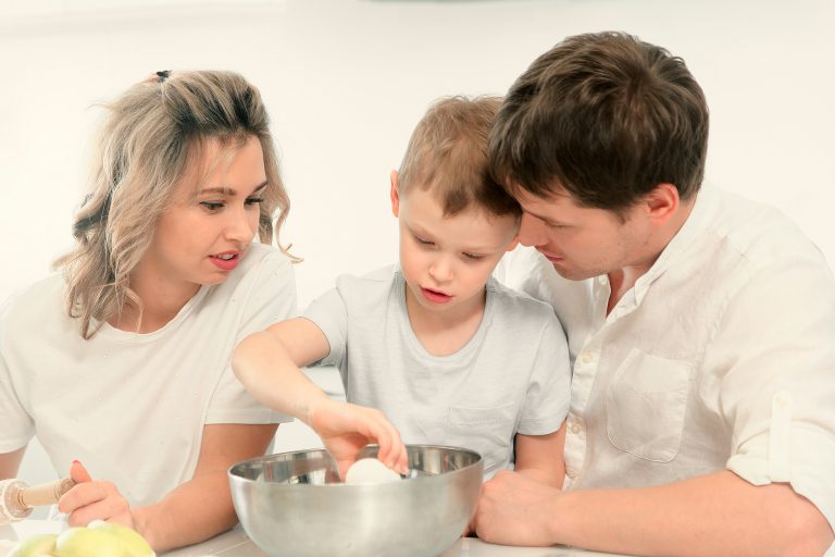 ¿Cómo hablar con los niños sobre la obesidad?