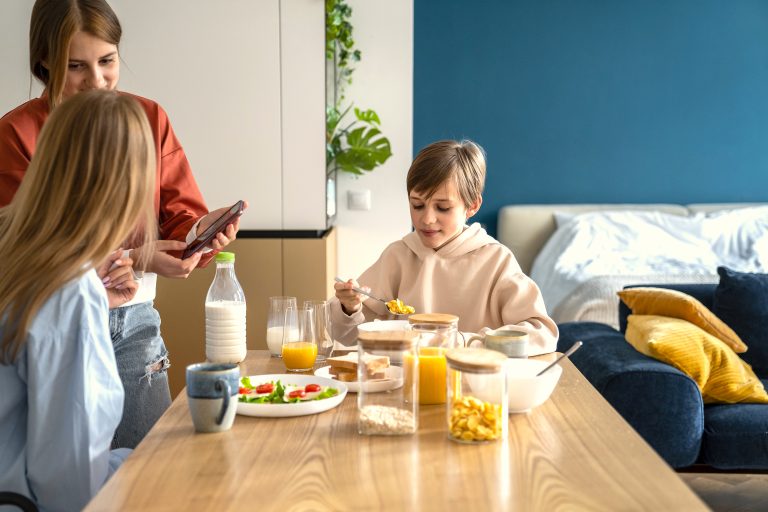 ¿Cómo hablar con los niños sobre la obesidad?