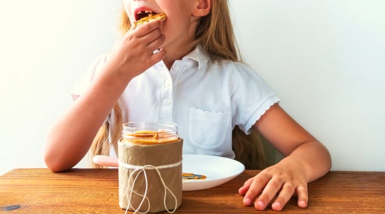 Un parche para aliviar la alergia al cacahuete en los niños