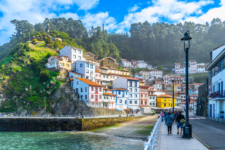 Más de 50 destinos rurales y costeros para ir con niños