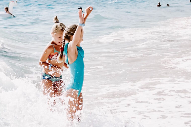 Qué llevar a un viaje a la playa con niños