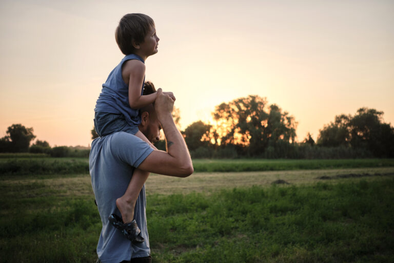 Tíos solteros sin hijos tienen mejor relación con sus sobrinos