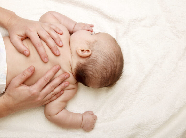 Parche de hidrogel trata vías respiratorias en recién nacidos