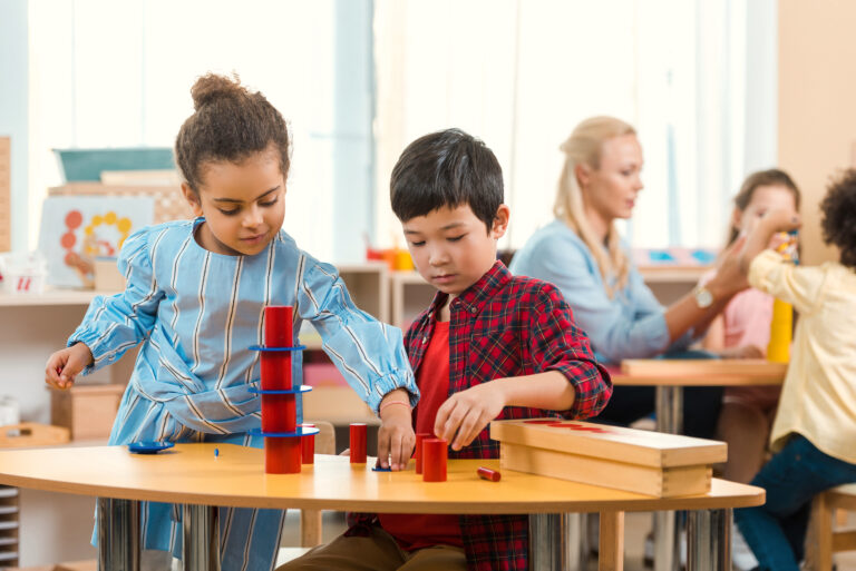 ¿Cuáles son los beneficios del método Montessori?