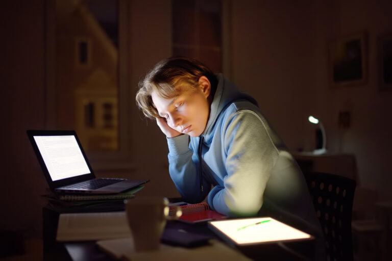 La luz artificial afecta al sueño y a la salud mental