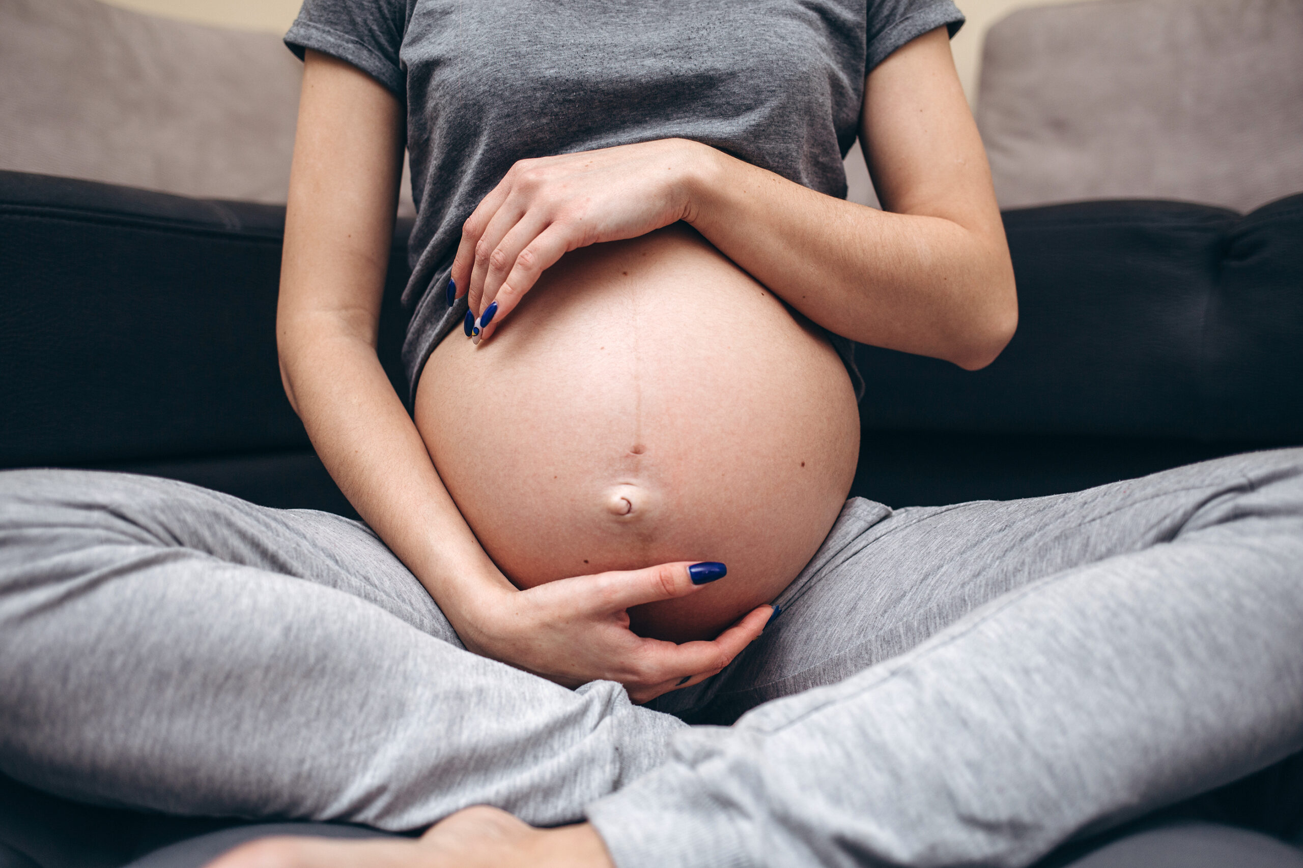 Hablar al bebé en el útero beneficia su desarrollo neuronal
