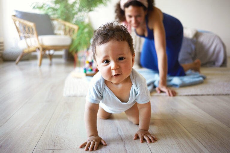 12 Juguetes para fomentar el gateo en los bebés