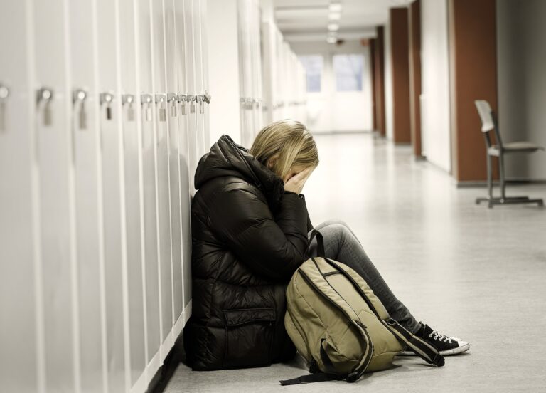 ¿Qué provoca la ansiedad escolar?