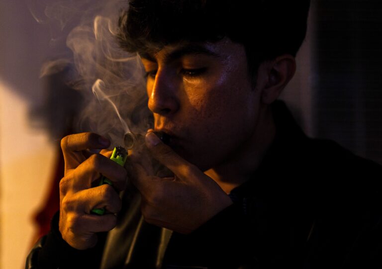 Pérdida de materia gris asociada a fumar en la adolescencia