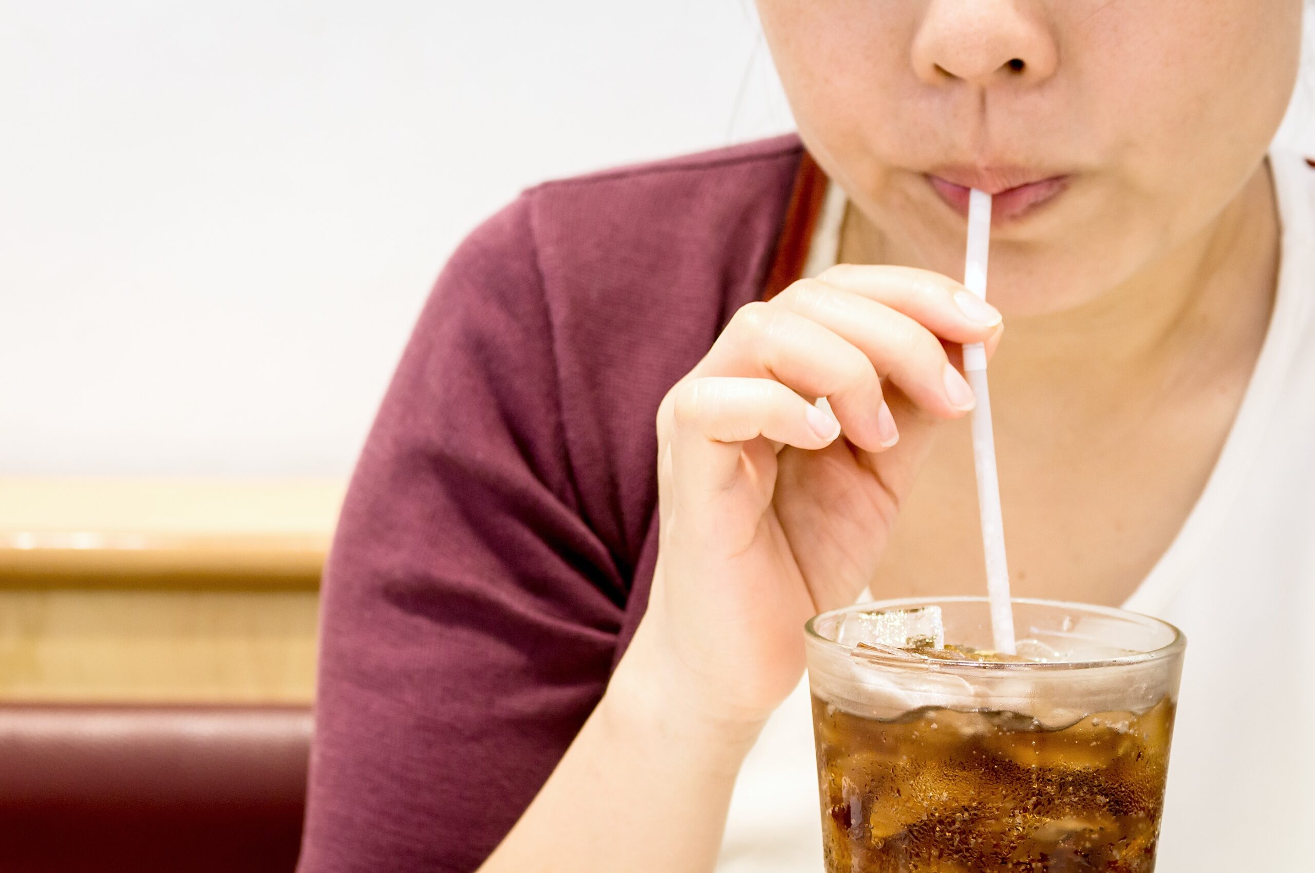 Consumo diario de refrescos y obesidad en adolescentes