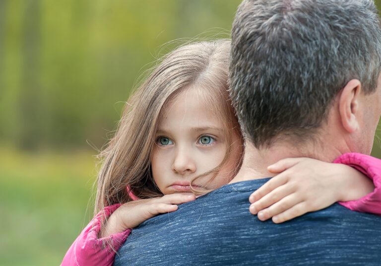 Cómo cuidar la salud mental materno-infantil y adolescente