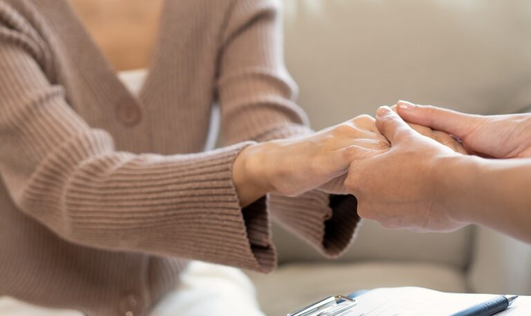 Cómo cuidar la salud mental materno-infantil y adolescente