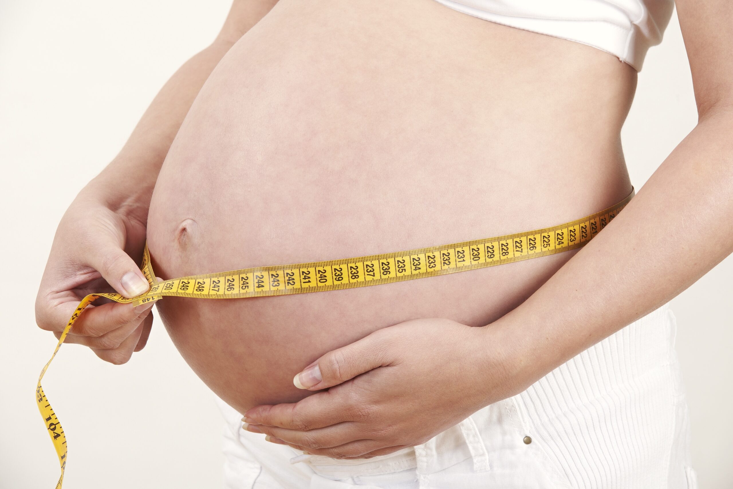 Circunferencia de la cintura predice la infertilidad en mujeres