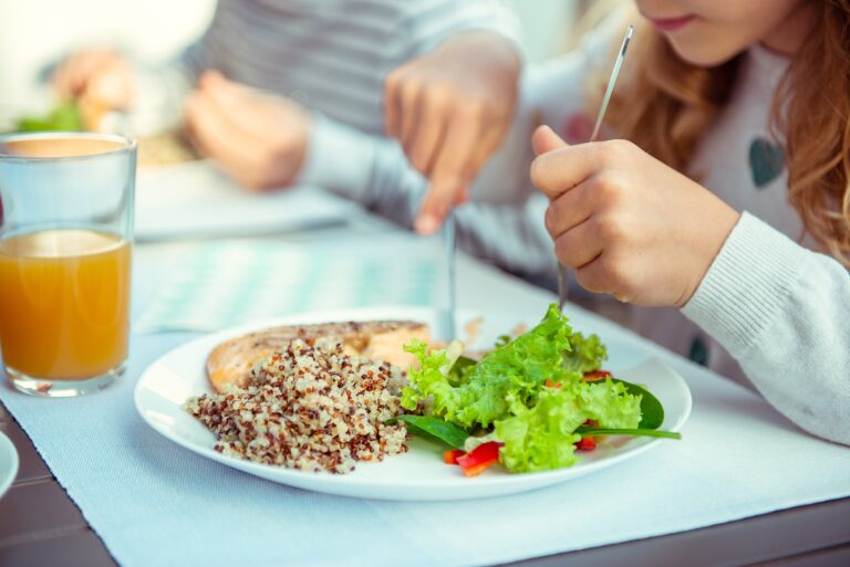 Verduras para favorecer la salud bucodental de los niños